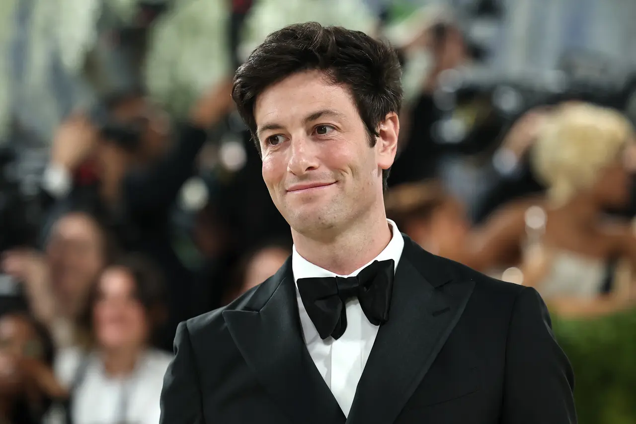 Bob Iger, Joshua Kushner to buy Lakers from Mark Walter’s ownership group for $12.5 billion