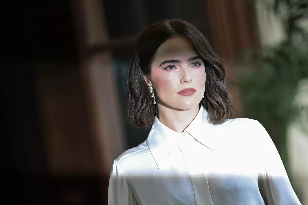 She was always meant to play Jean Seberg. Now Zoey Deutch has her own 'Breathless'