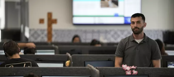 AI shakes up the call center industry, but some tasks are still better left to the humans