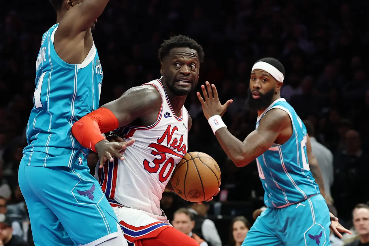 Back in New York, Julius Randle impresses in Nets' win over Hornets