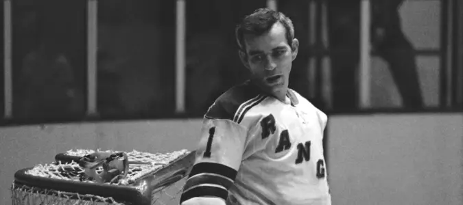 Rangers and Red Wings Hall of Fame goaltender Ed Giacomin dies at age 86