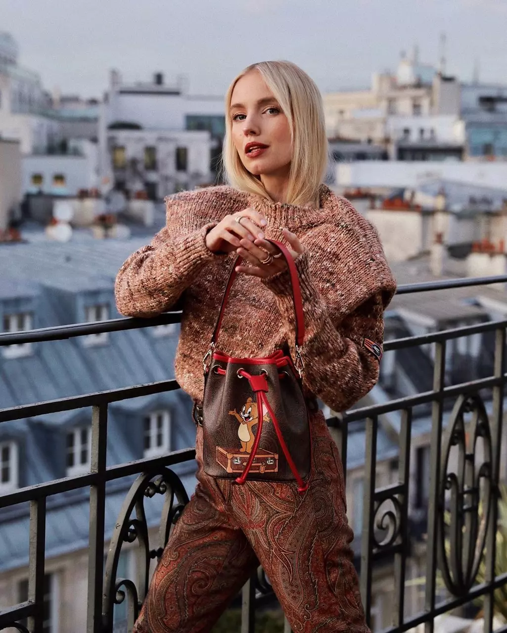 Inside the Closet of Leonie Hanne