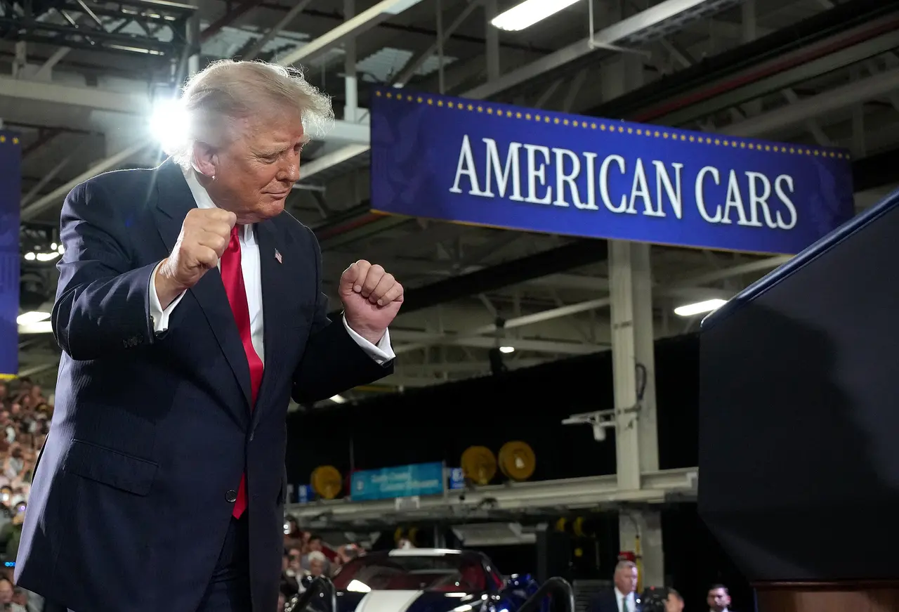 Trump says he's headed to campaign in Michigan in week and a half