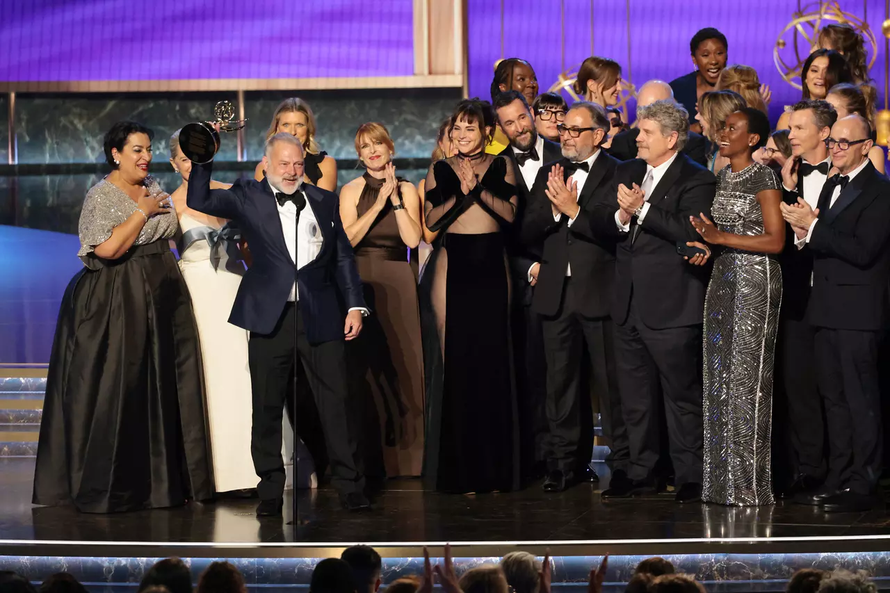 Noah Wyle, 'The Pitt' team champion filming in LA at Emmys: 'I hope other producers take note'