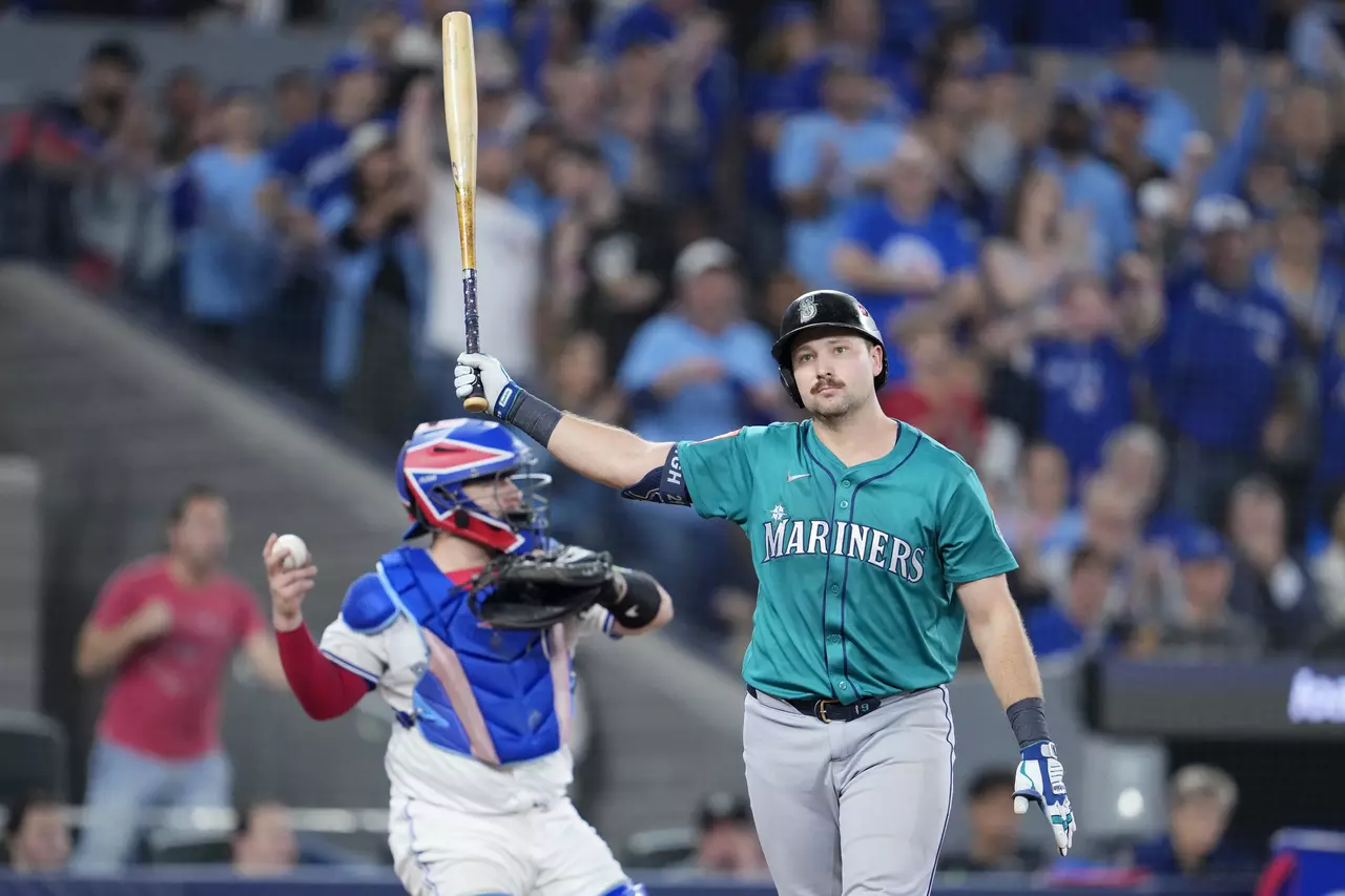Huge Opportunity Awaits Mariners With Game 7 Against Blue Jays