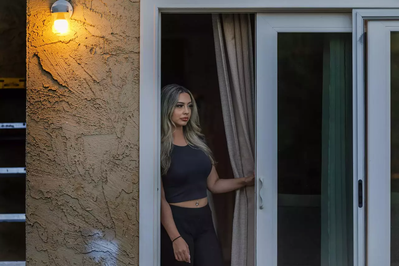 They met at a festival. He was a sheriff's deputy — and a stalker, her lawsuit claims