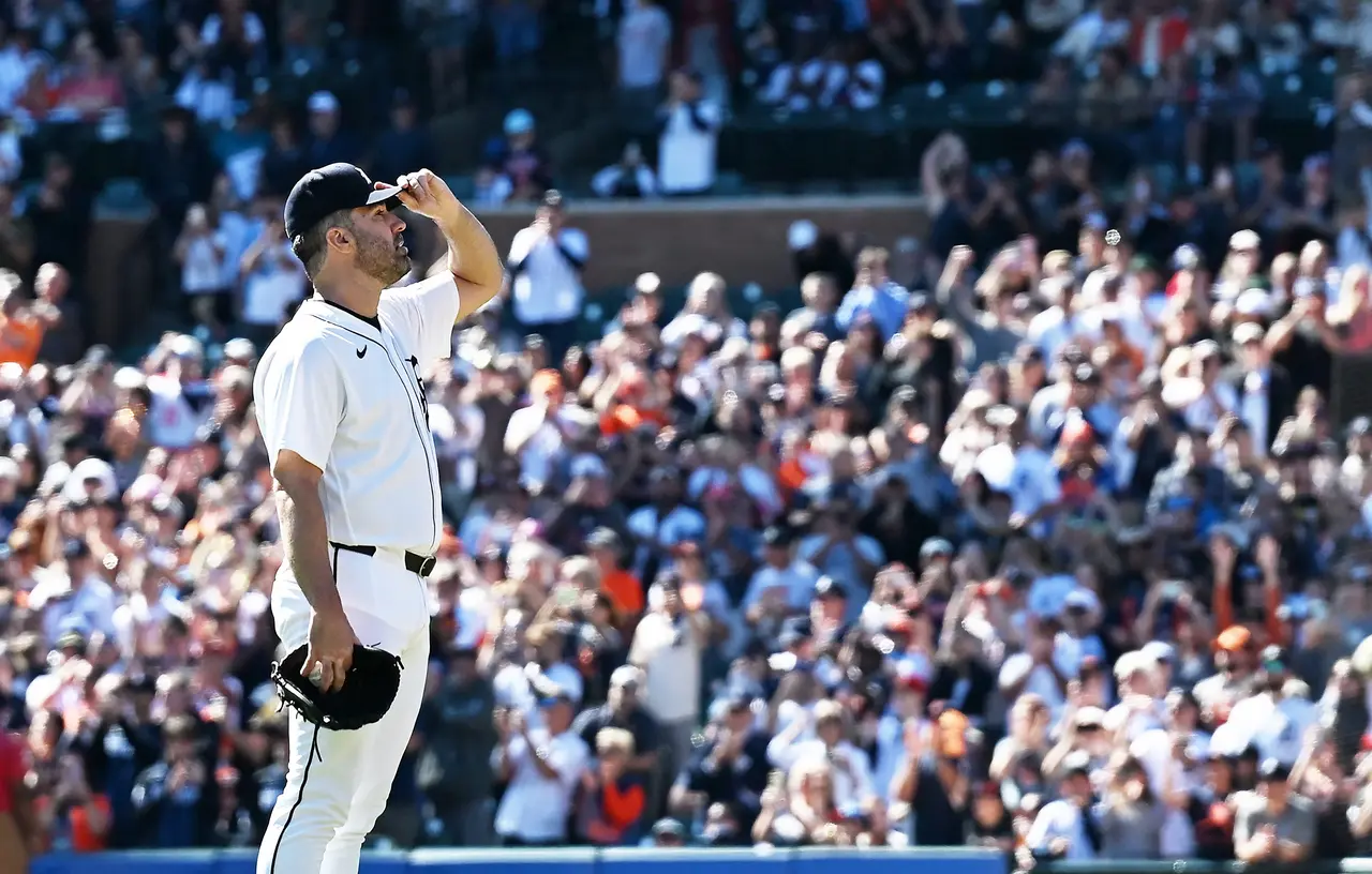 Justin Verlander sucks at retirement, already is back to work with Fox