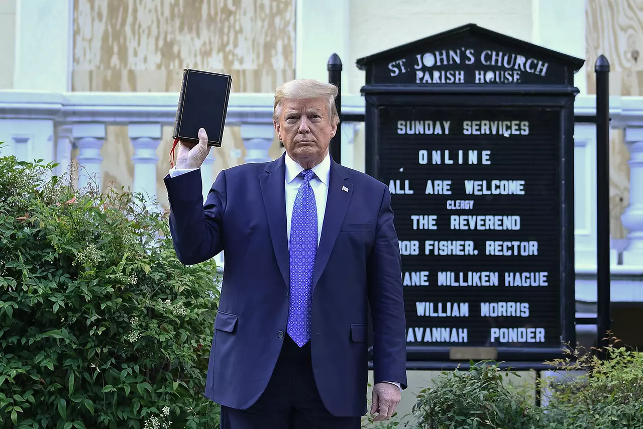 Steve Lopez: From a Catholic school alum, a response to Trump's call to prayer
