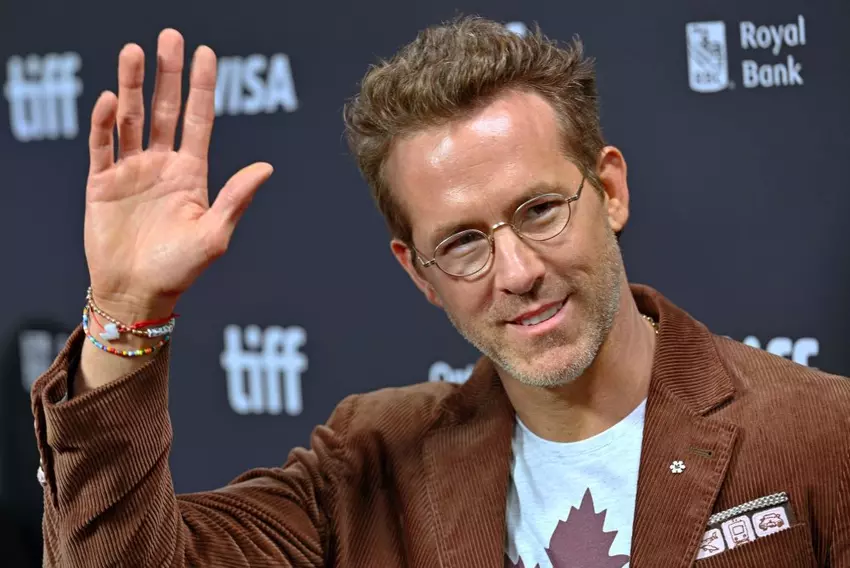 Toronto Film Festival: Ryan Reynolds, Elle Fanning attend opening night