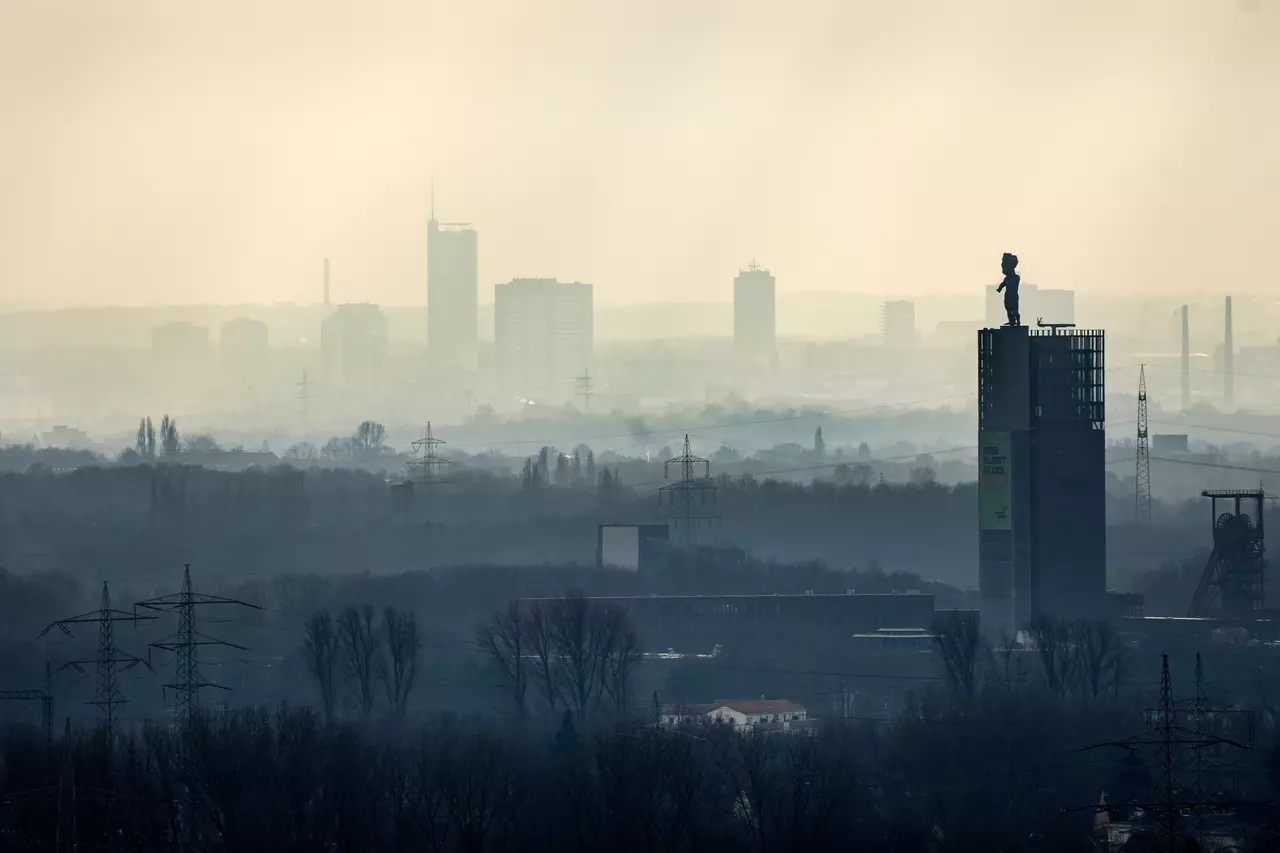Al Gore's satellite and AI system is now tracking sources of deadly soot pollution