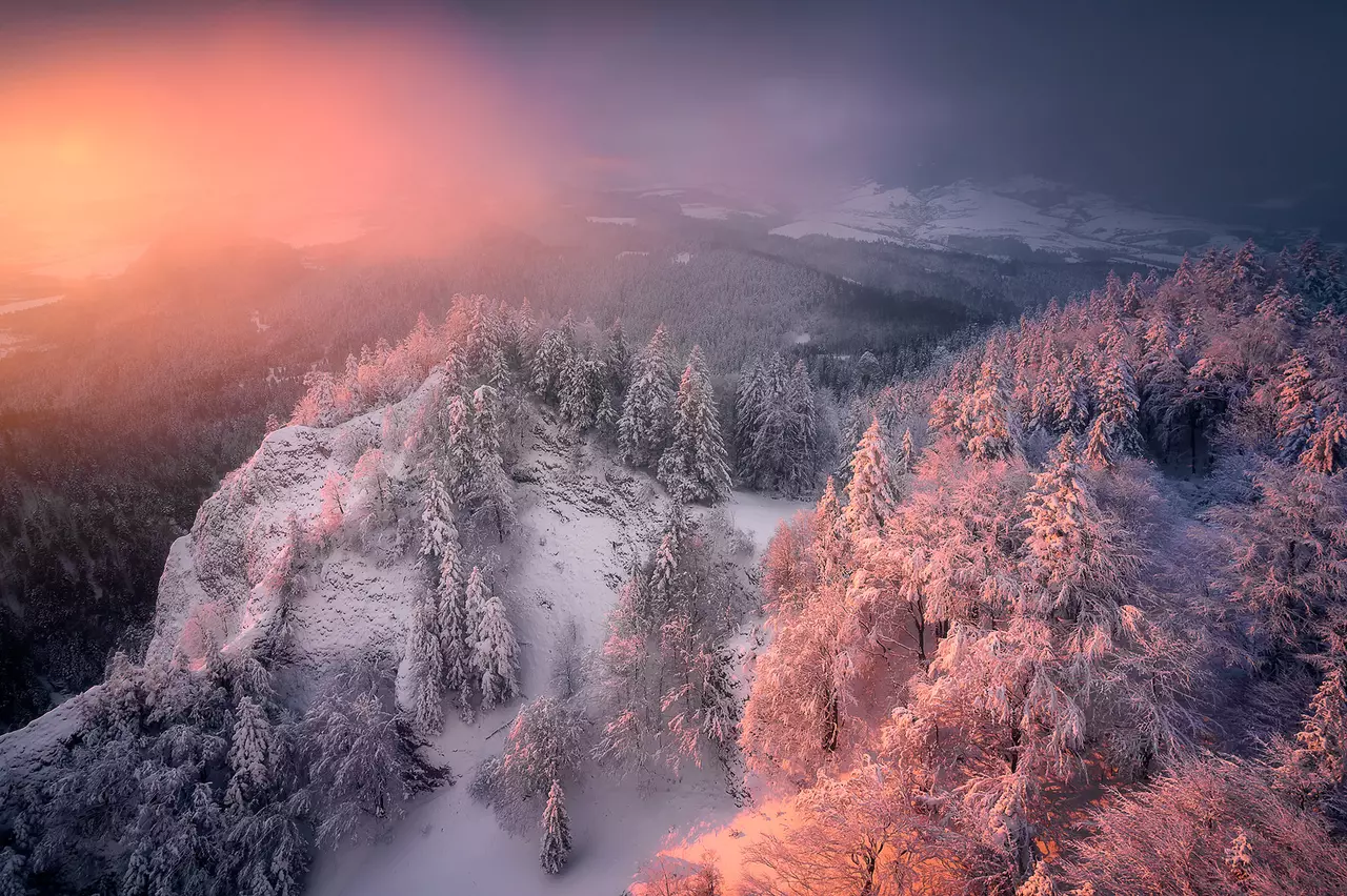 9 Beautiful Snowy Photographs