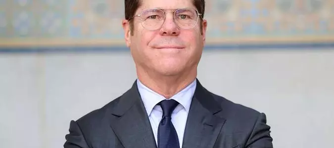 Los Angeles Mayor Karen Bass appoints Mitch Kamin as her third chief of staff in 3 years