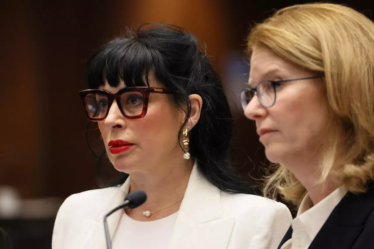 Bestselling author and wife of Weezer bassist avoids jail after shooting at LAPD officers