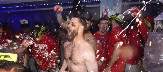 Phillies clinch 2nd straight NL East title with 6-5 win over Dodgers in 10 innings