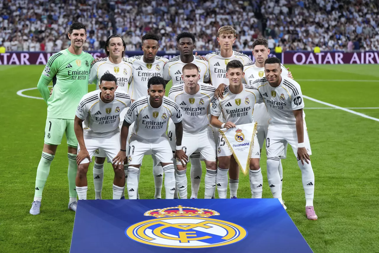 Real Madrid's Alexander-Arnold set to be sidelined for several weeks with hamstring injury