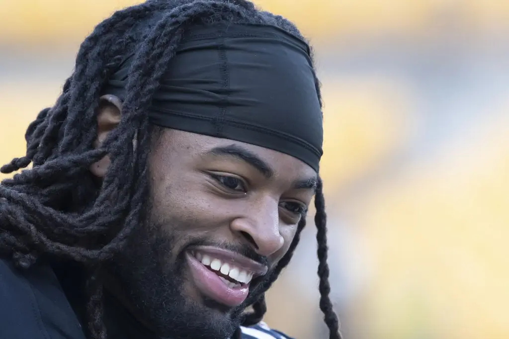 New York Giants release running back Najee Harris