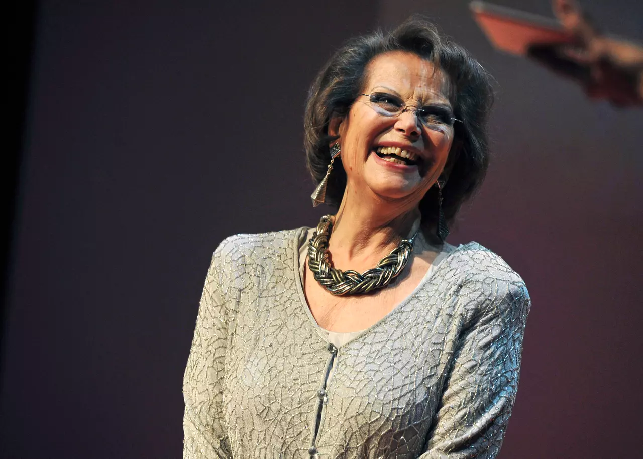Claudia Cardinale, star of '8½,' dies at 87