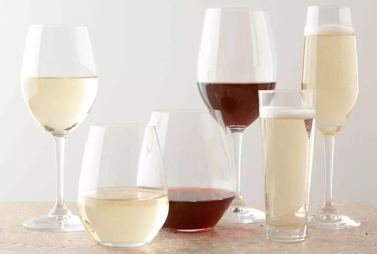 Are You Using the Wrong Wine Glass? 5 Tips That Actually Make Your Bottle Taste Better