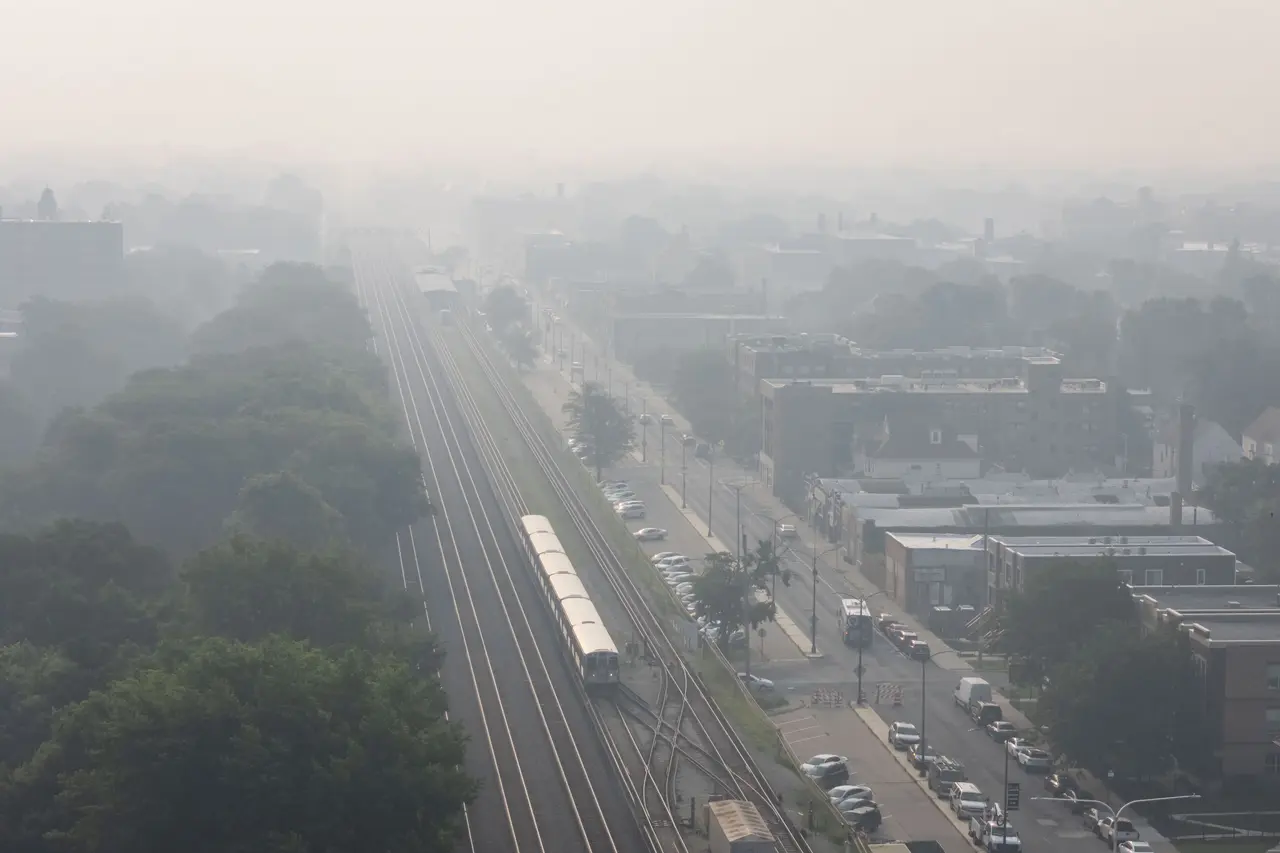 Wildfire smoke from Canada and Minnesota pushes air quality in Illinois to unhealthy levels