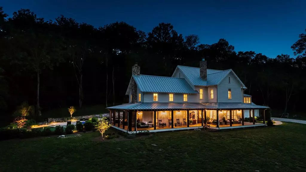 Miley Cyrus Sold $14.5 Million Home to Dairy Queen Mogul
