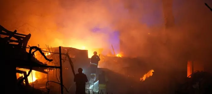 Zelenskyy calls for a European air defense system as Russian strike wounds 13 in Ukrainian city