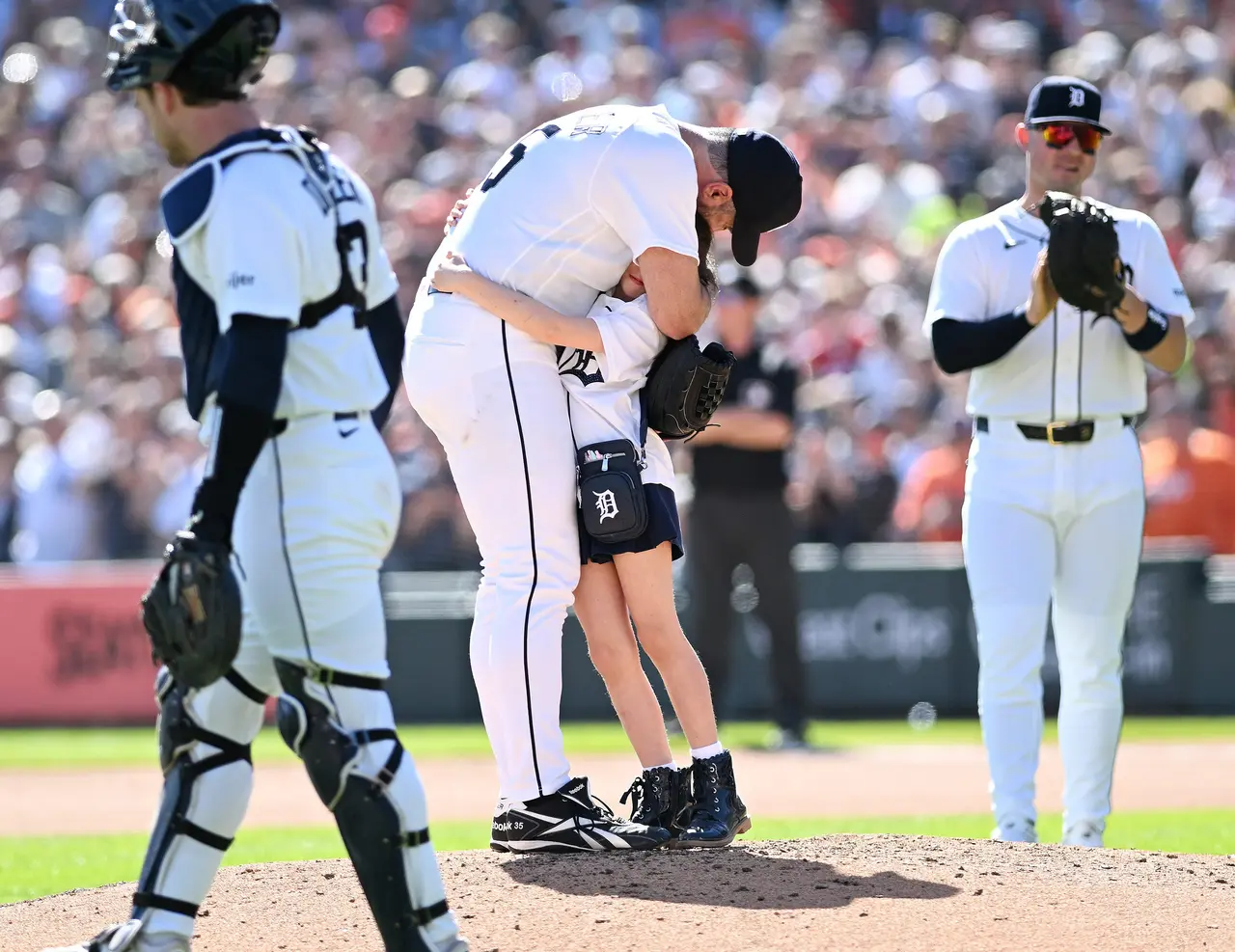 Bob Wojnowski: Justin Verlander exits with flair and tears, leaves lasting mark