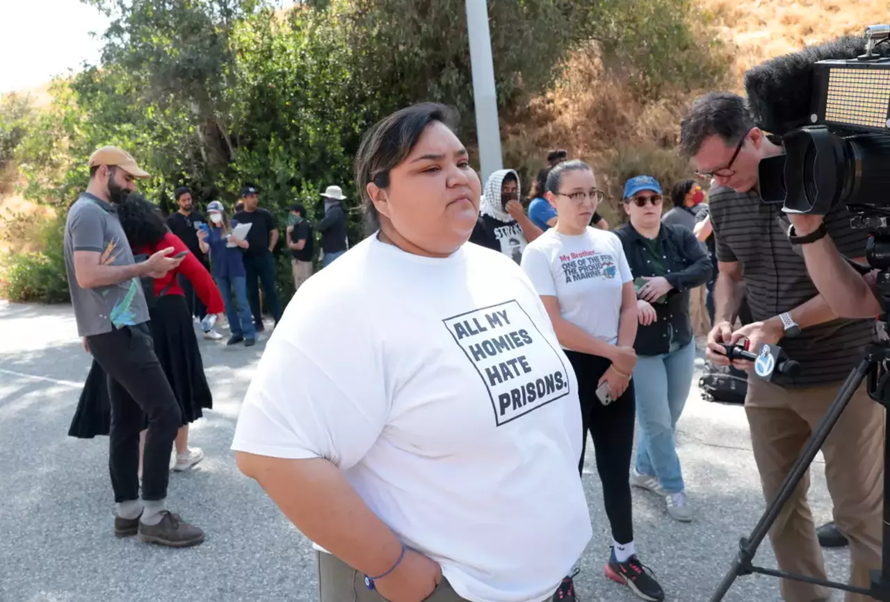 LA volunteers who document ICE raids are being arrested. How to do it safely