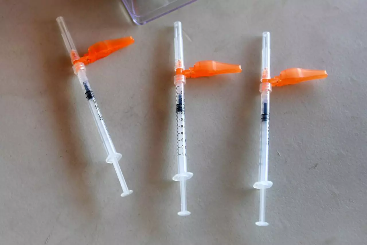 Vaccine chaos: Even some vulnerable seniors can't get COVID shots amid spiking cases