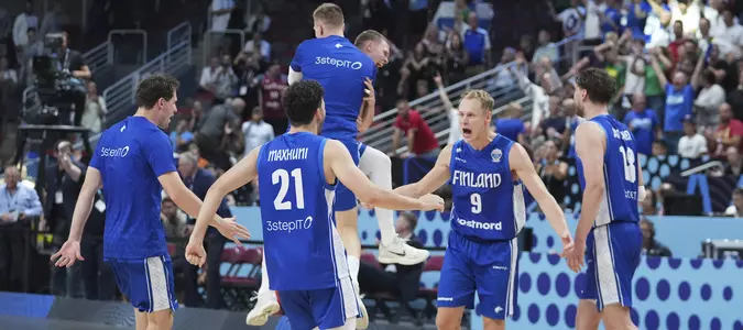 Finlandia sorprende a Serbia y a Jokic para avanzar a cuartos de final en el EuroBasket