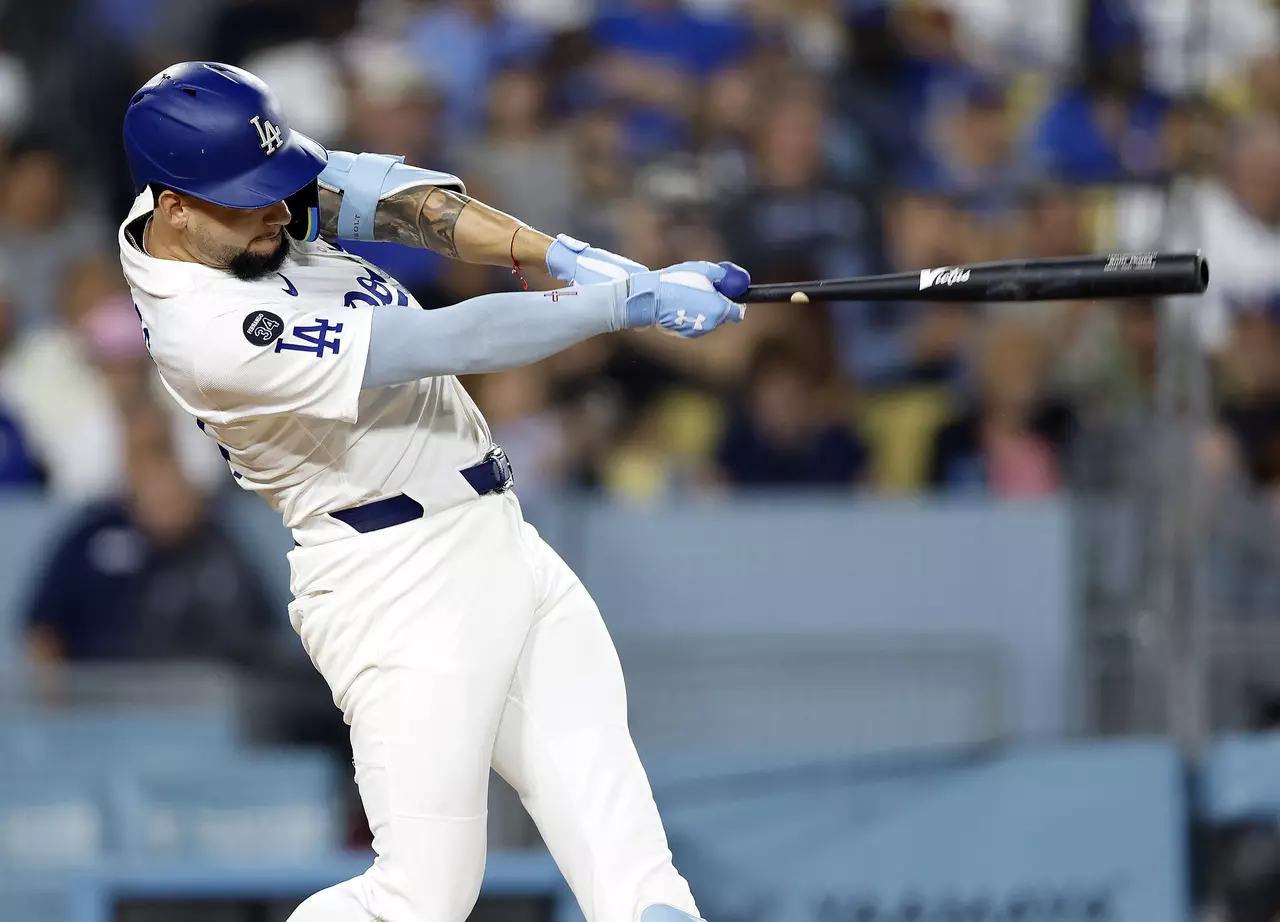 Dodgers fall to Phillies in extra innings, hinder chances of earning playoff bye