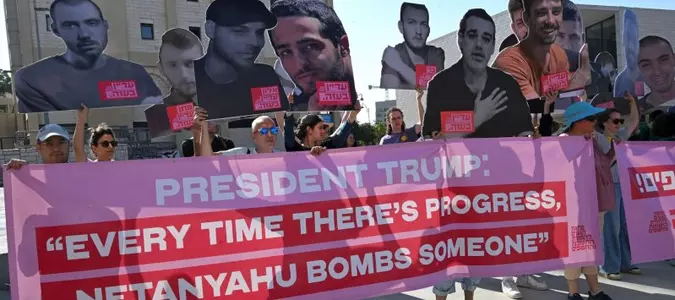 Israeli protesters oppose IDF's Gaza City offensive