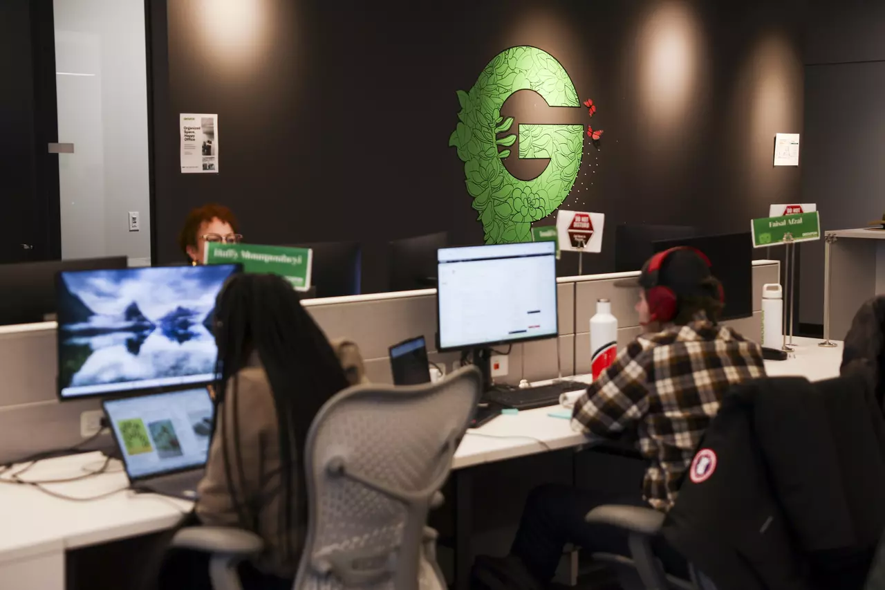 Groupon laying off 400 employees — nearly 25% of its workforce — in AI shift