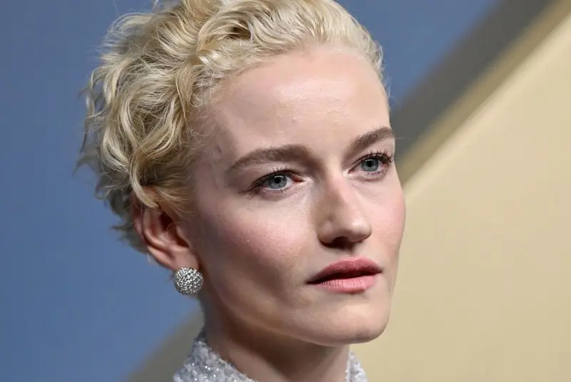 'The Altruists' trailer: Julia Garner stars in FTX crypto series
