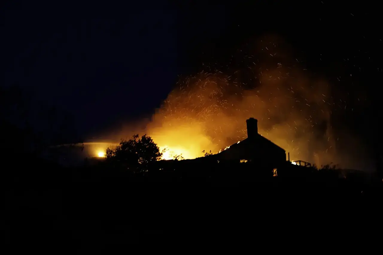 A big wildfire and an SDG&E power outage: What happened?