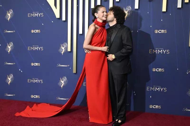 Celebrity couples: Selena Gomez, Benny Blanco step out at the Emmys