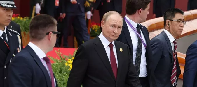 Putin: Foreign troops in Ukraine would be seen as 'legitimate targets'