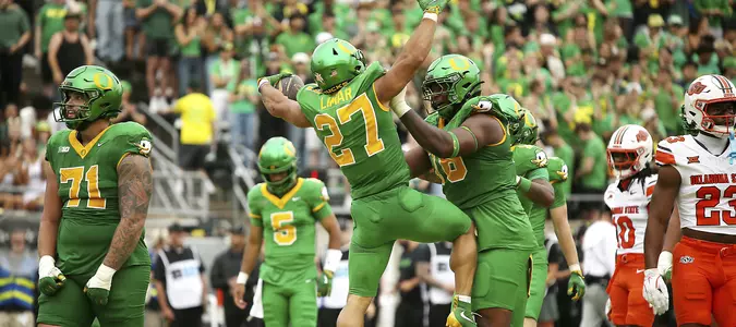 Oregon jumps to No. 4 in AP Top 25 behind Ohio St, Penn St, LSU; Illinois, Florida State into top 10