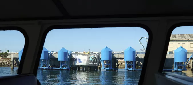 In LA port, bobbing blue floats are turning wave power into clean energy