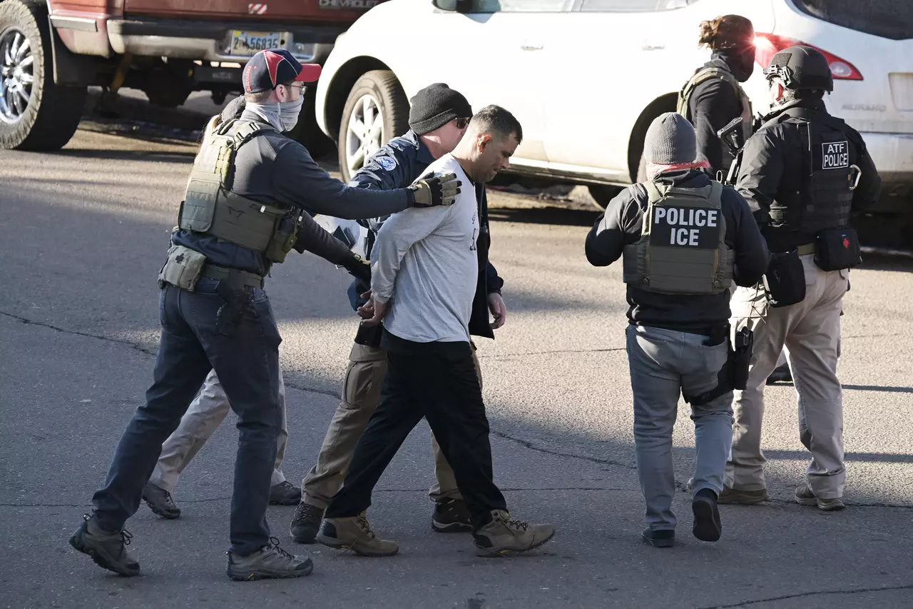 LA to host congressional hearing on arrests of US citizens in immigration raids