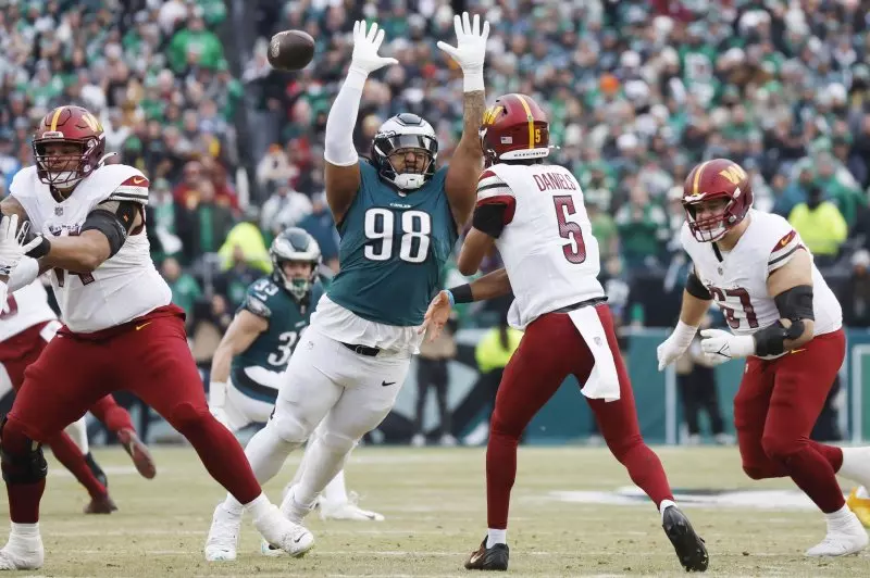 Eagles' Jalen Carter regretful after spitting on Cowboys' Dak Prescott