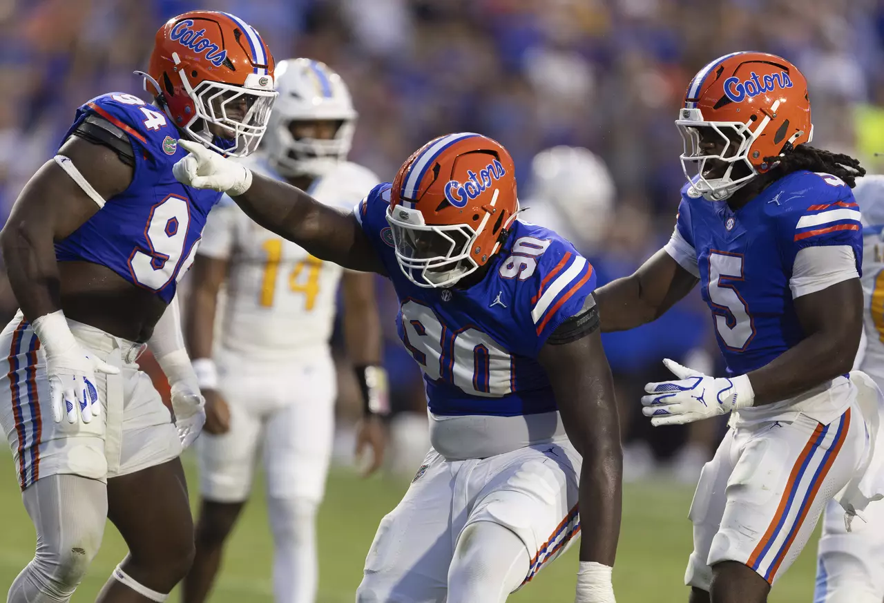 Florida's Brendan Bett planning to apologize to fans and the USF player he spit at during loss