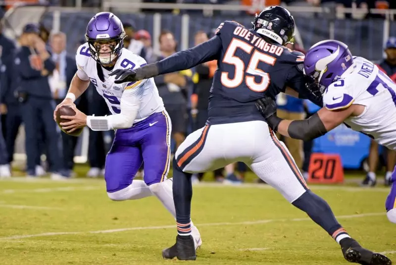 'Fired up' J.J. McCarthy leads Vikings past Bears in record NFL debut